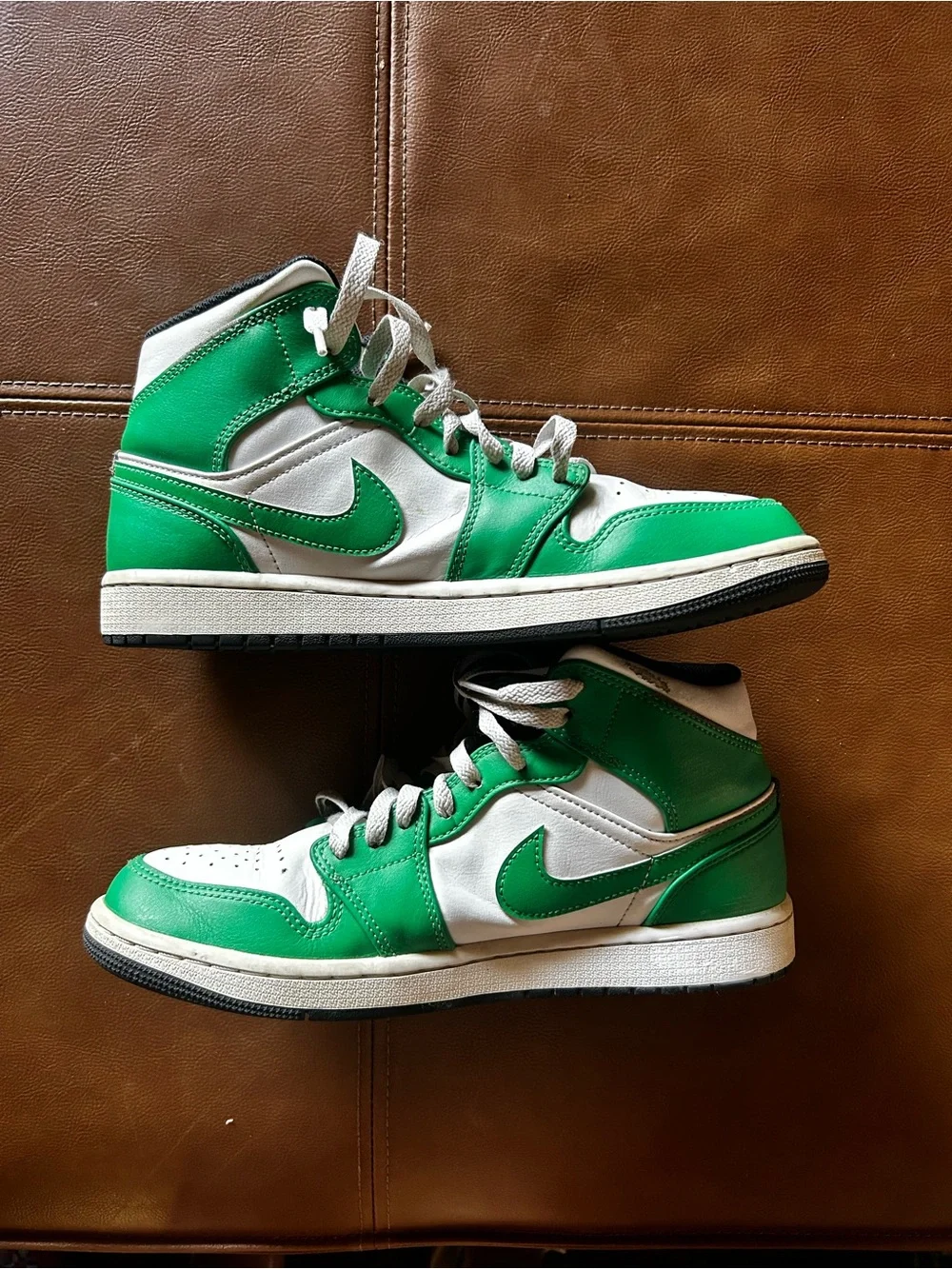 Nike Air Jordan Low in White and Green